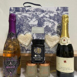 Banquet - Wine & Healthy Gift Hamper