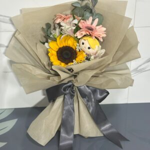 Radiant Graduation - Flower Bouquet & Graduation Toy